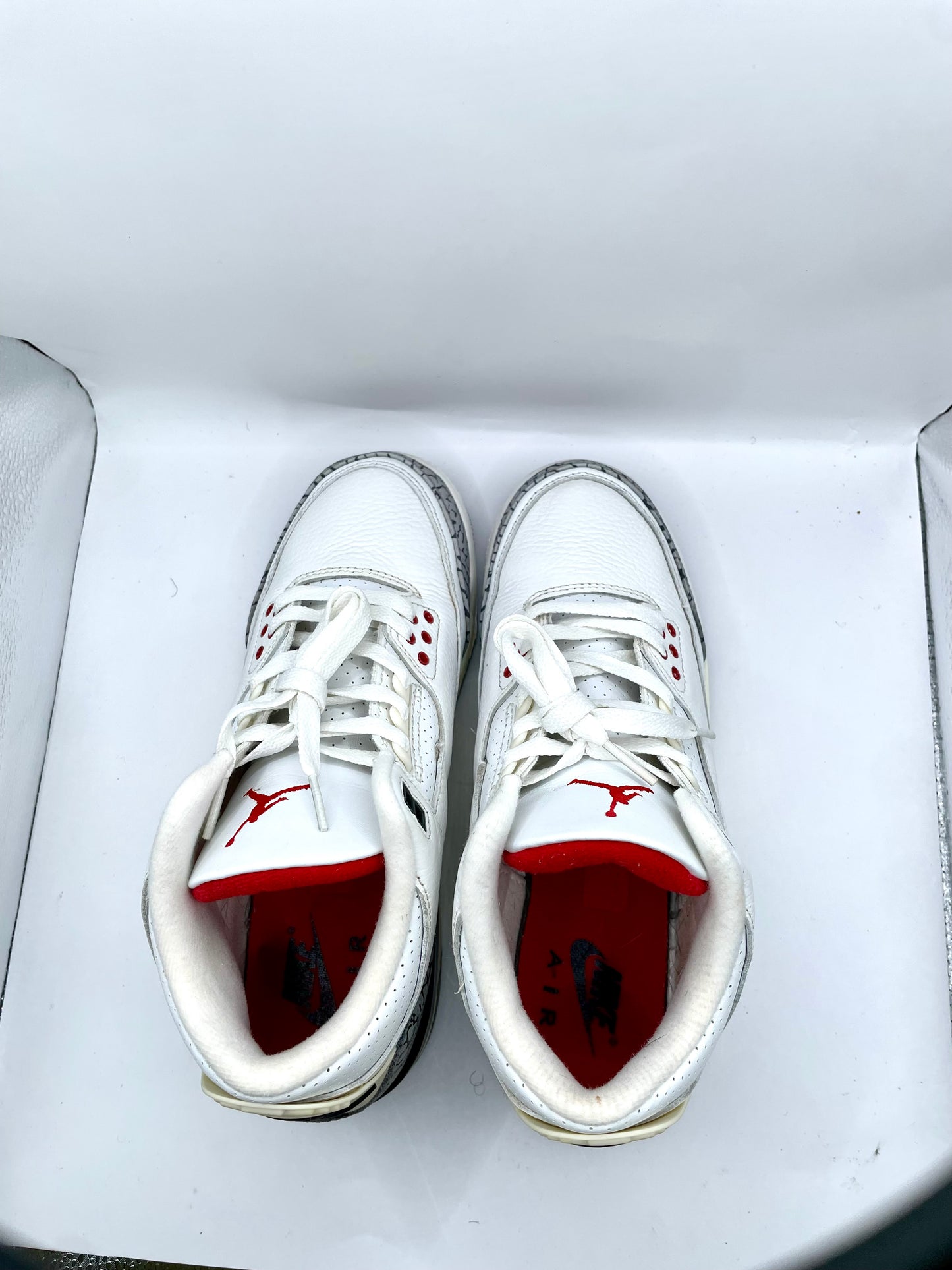 Jordan 3 “White cement reimagined” sz 7y