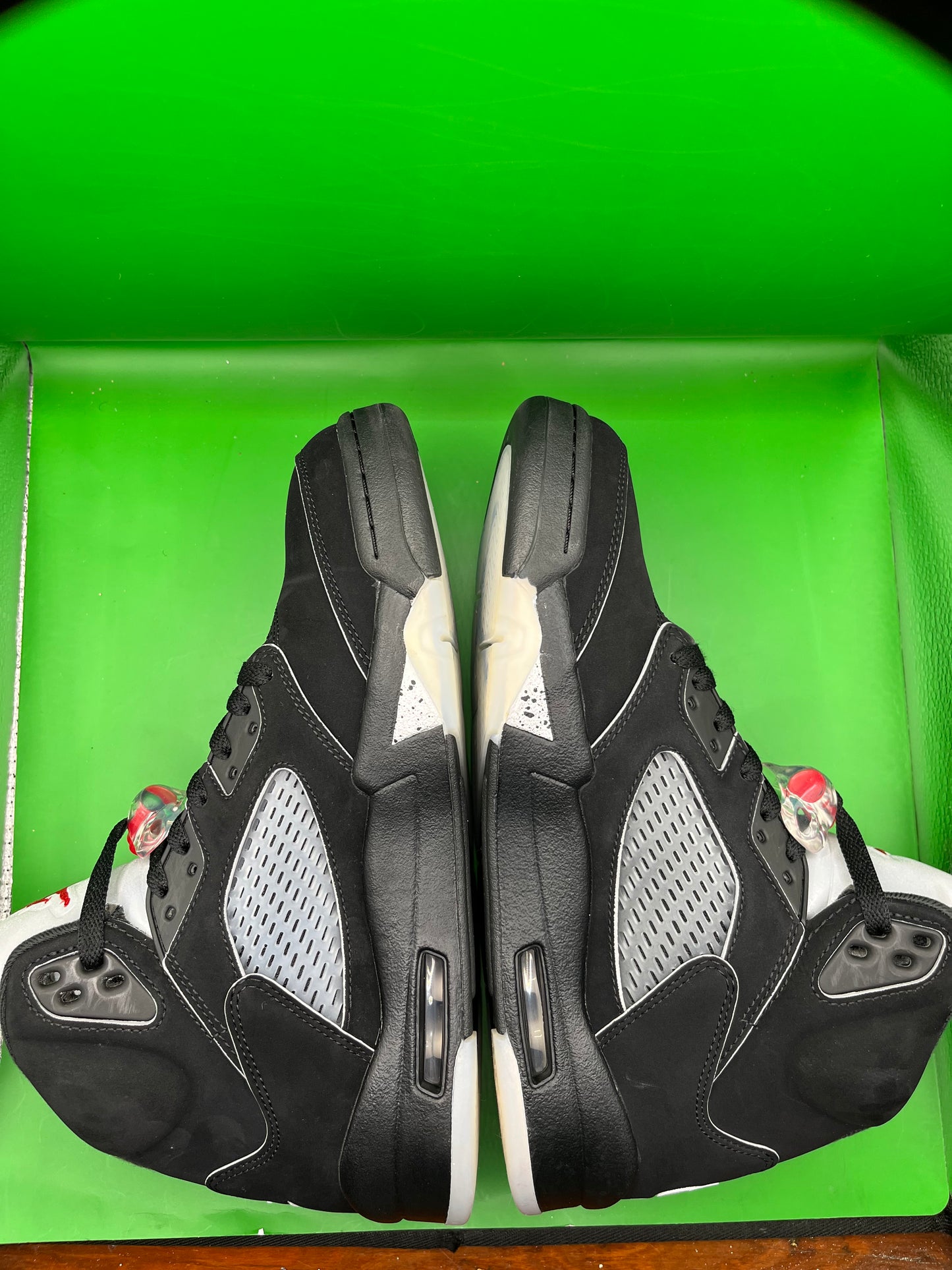 Jordan 5 “Metallic ReImagined” Sz 9.5