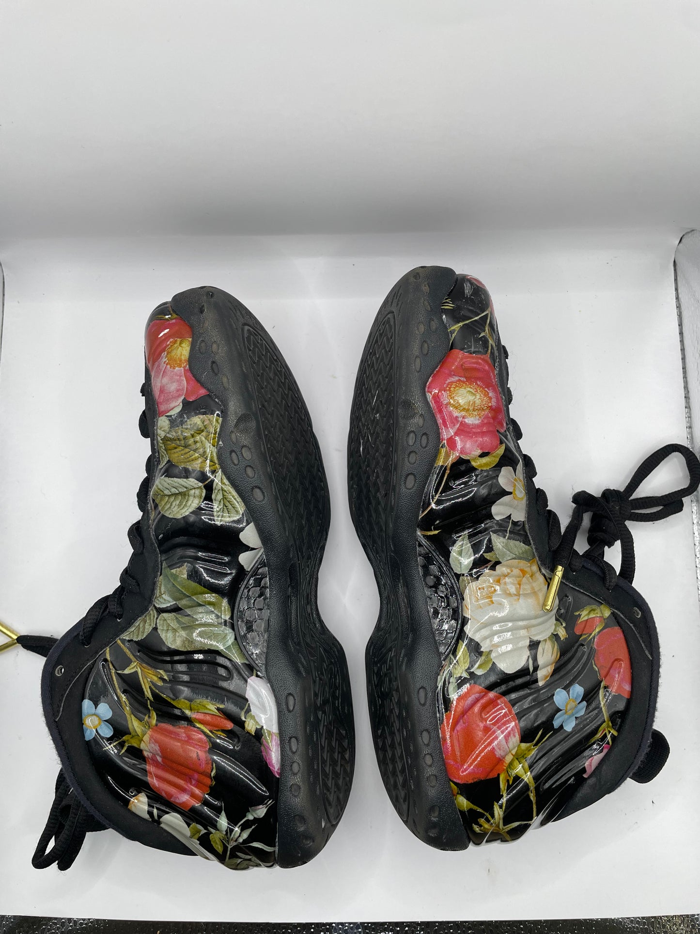 Nike Foamposite “Floral” sz 7.5
