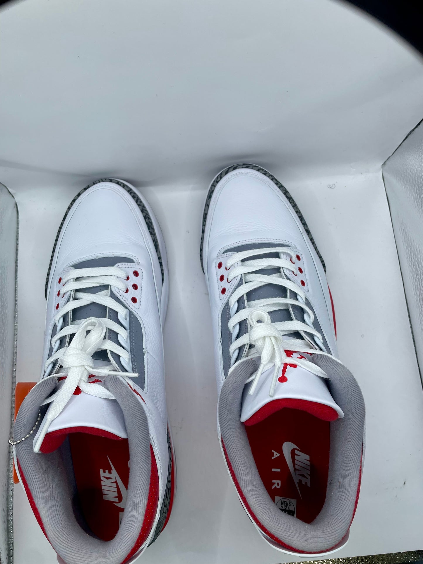 Jordan 3 “Fire Red” sz 14