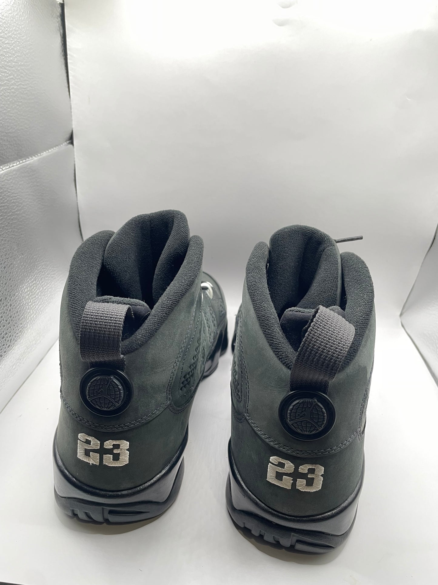 Jordan 9 “Anthracite” sz 11