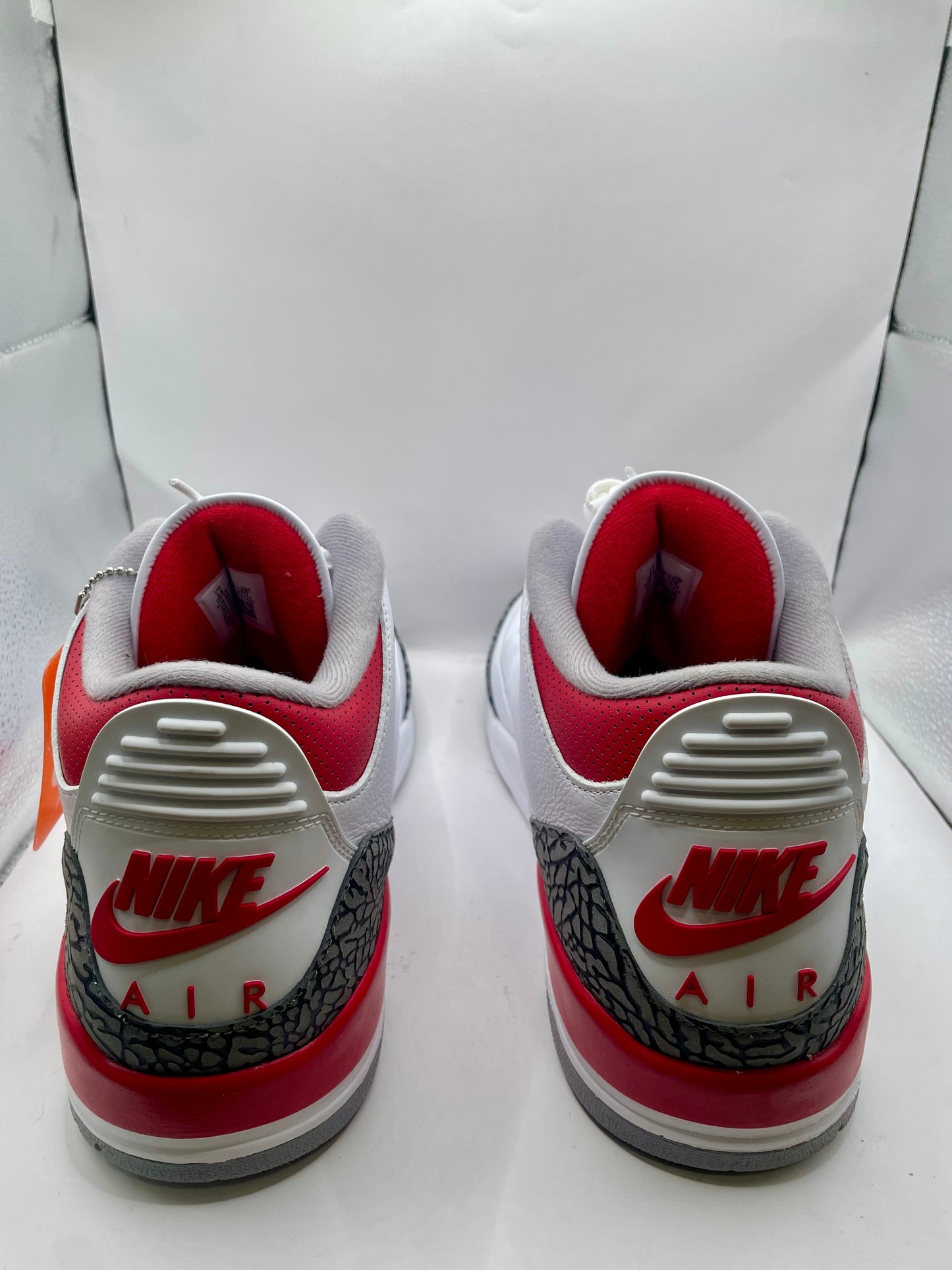 Jordan 3 “Fire Red” sz 14