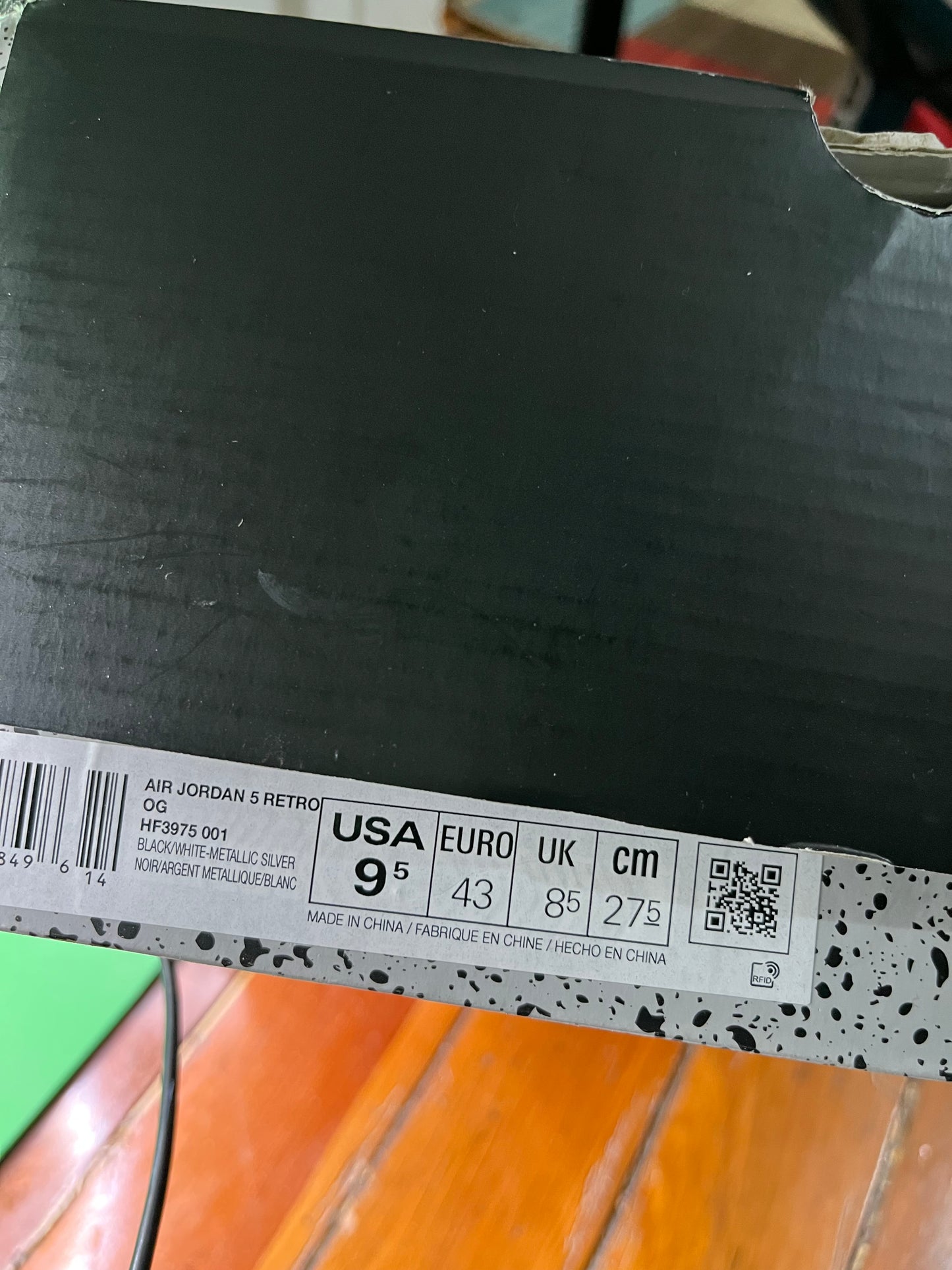 Jordan 5 “Metallic ReImagined” Sz 9.5