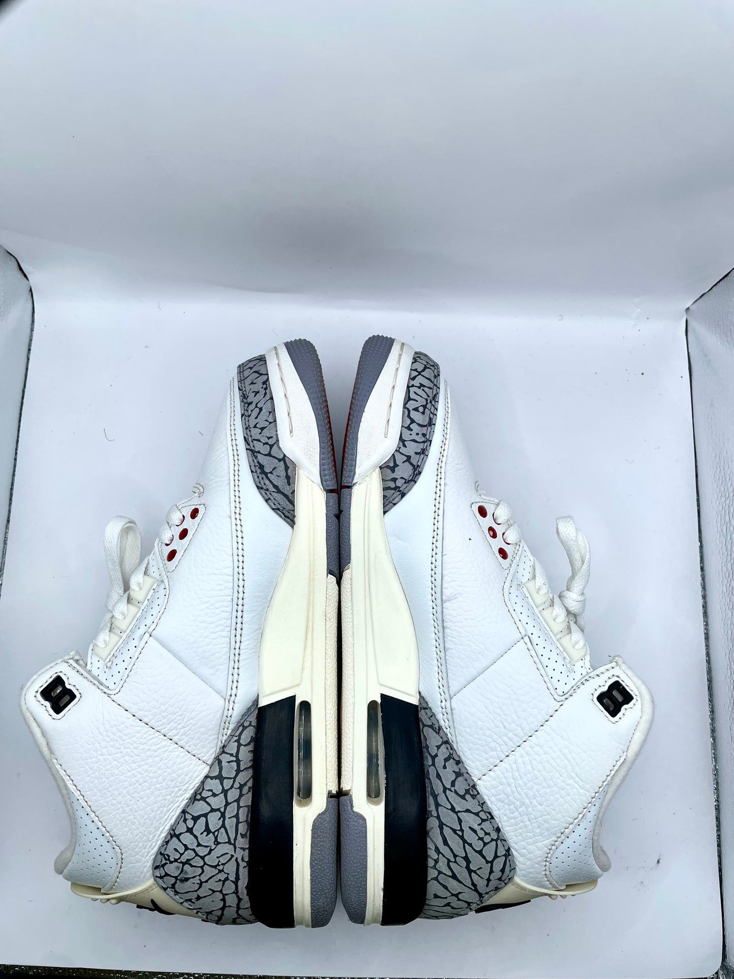 Jordan 3 “White cement reimagined” sz 7y