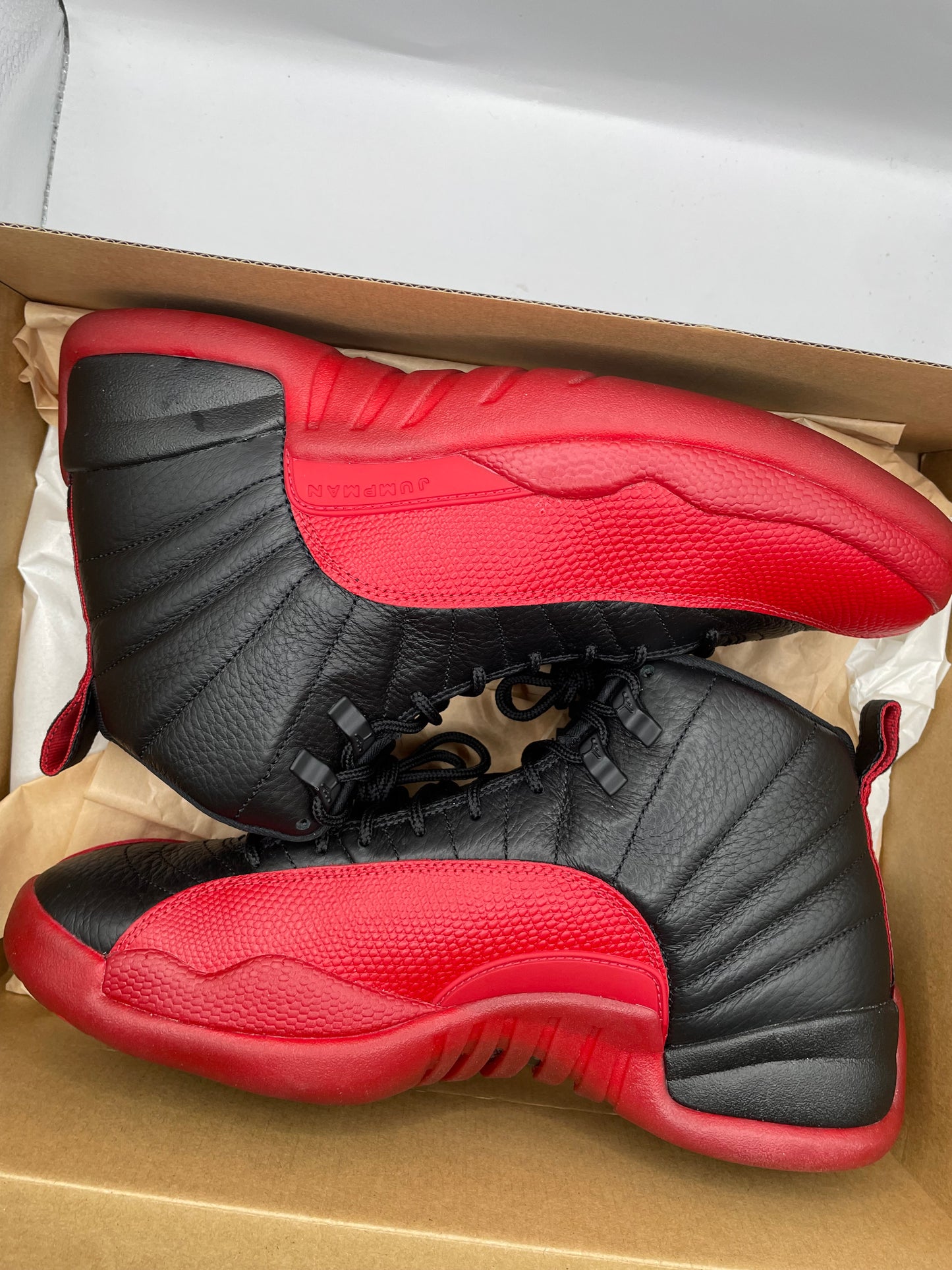 Jordan 12 “Flu Game” sz 11