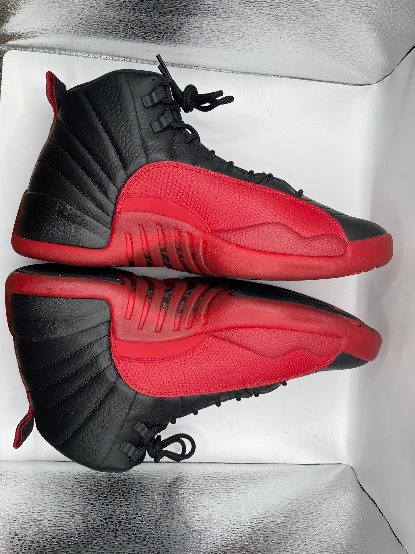 Jordan 12 “Flu Game” sz 11
