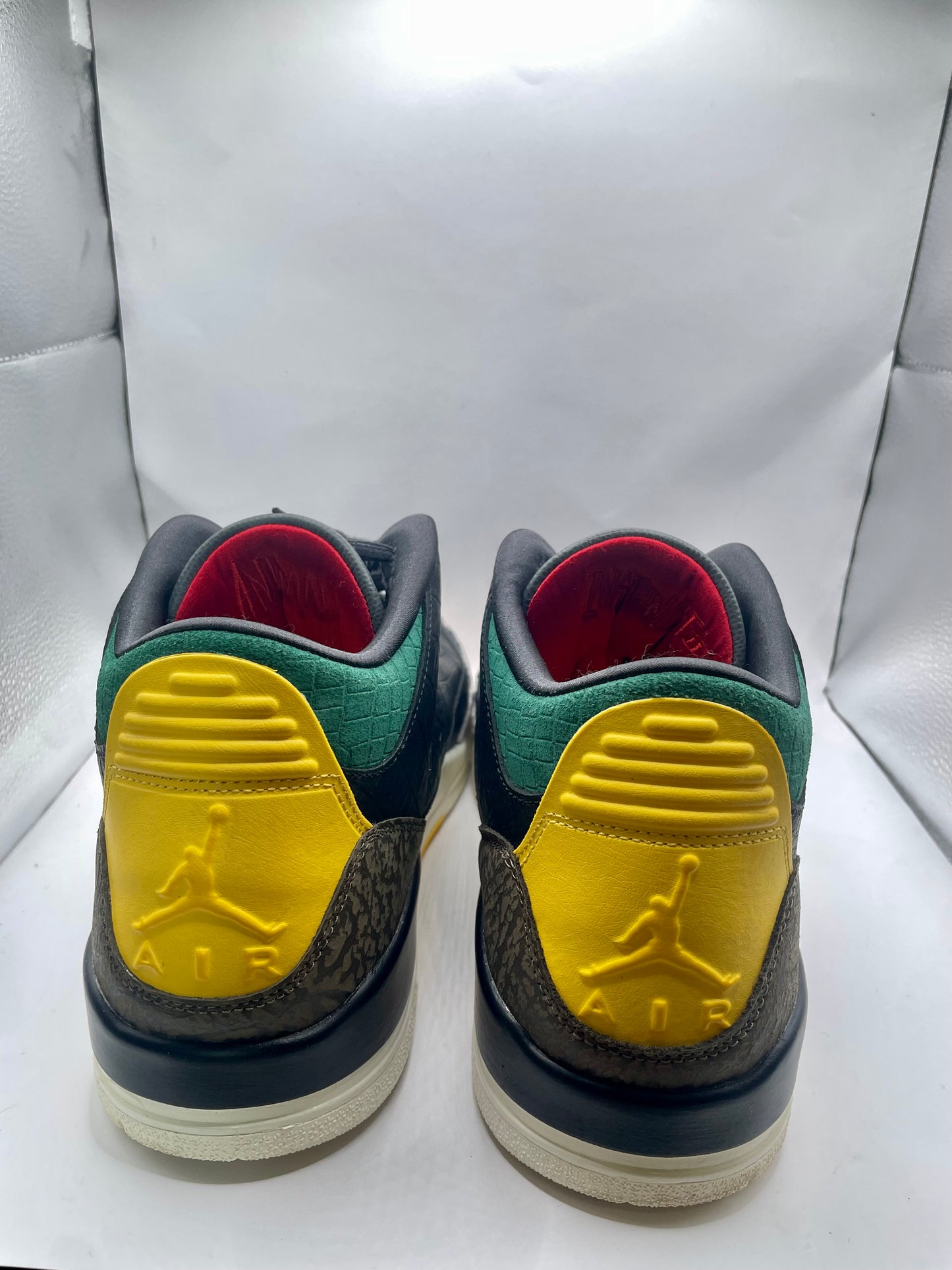 Jordan 3 “Animal Instinct” sz 14