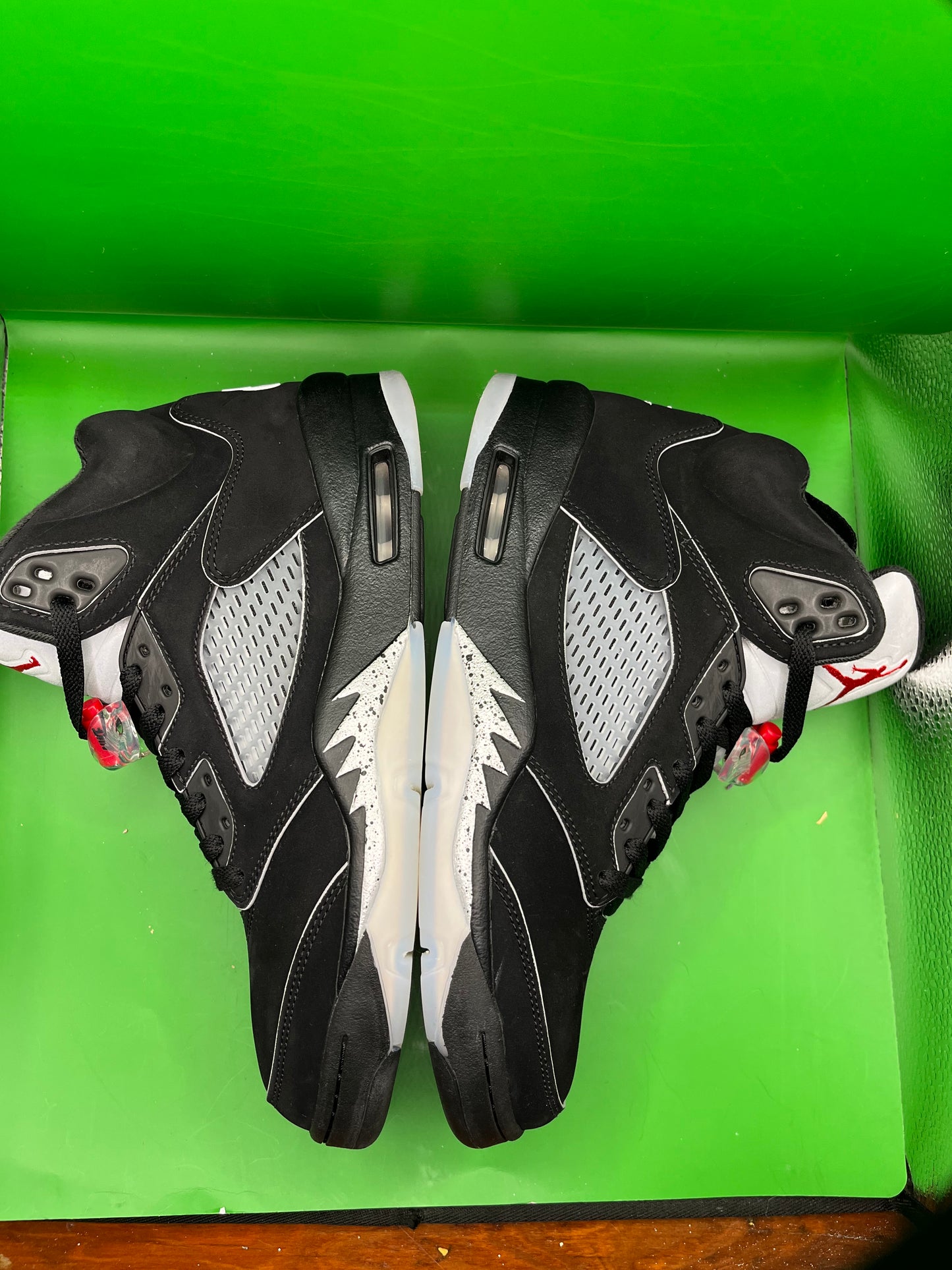 Jordan 5 “Metallic ReImagined” Sz 9.5