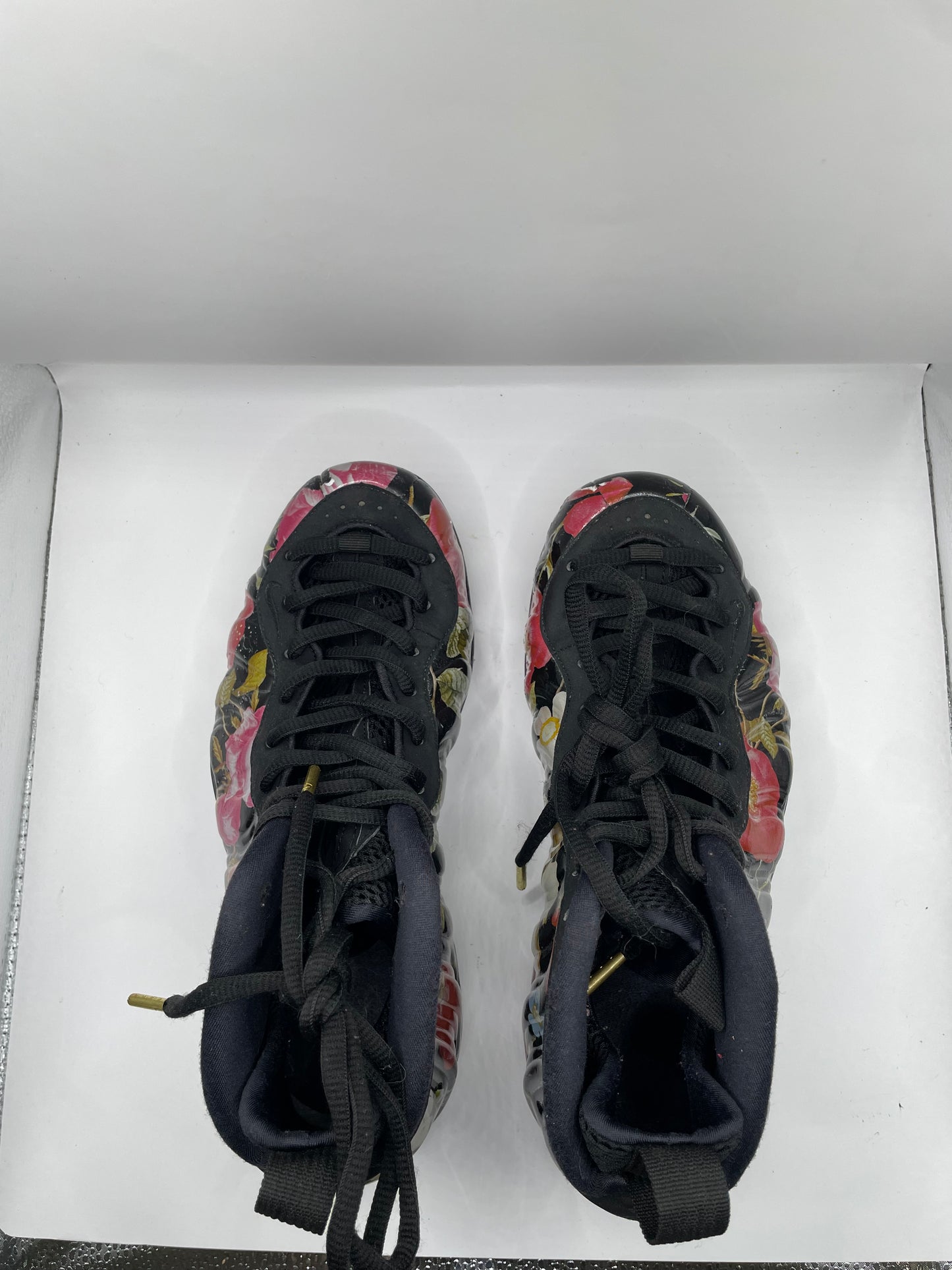 Nike Foamposite “Floral” sz 7.5