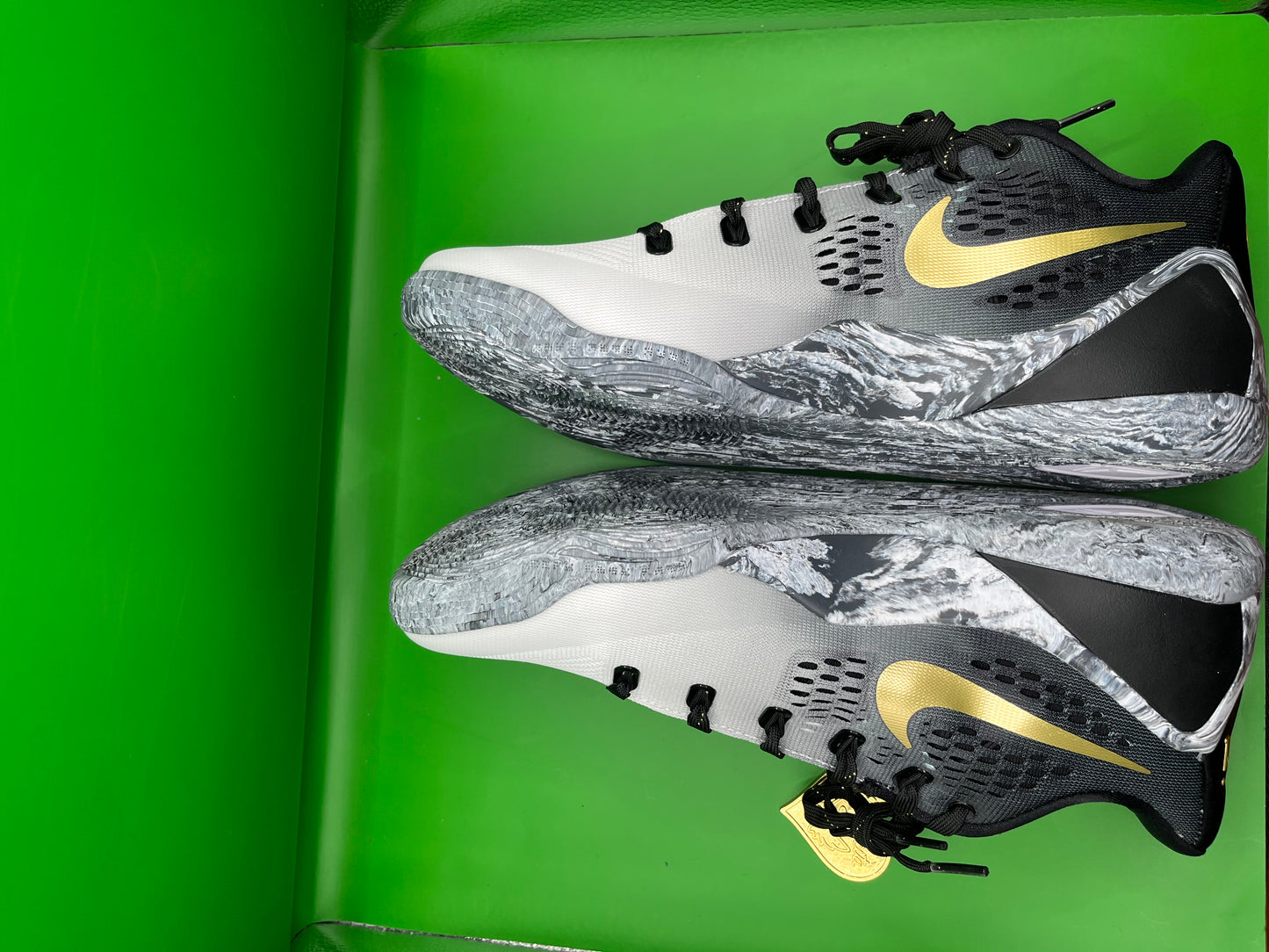 Nike Kobe 9 protro “‘Mambacita” sz 10.5