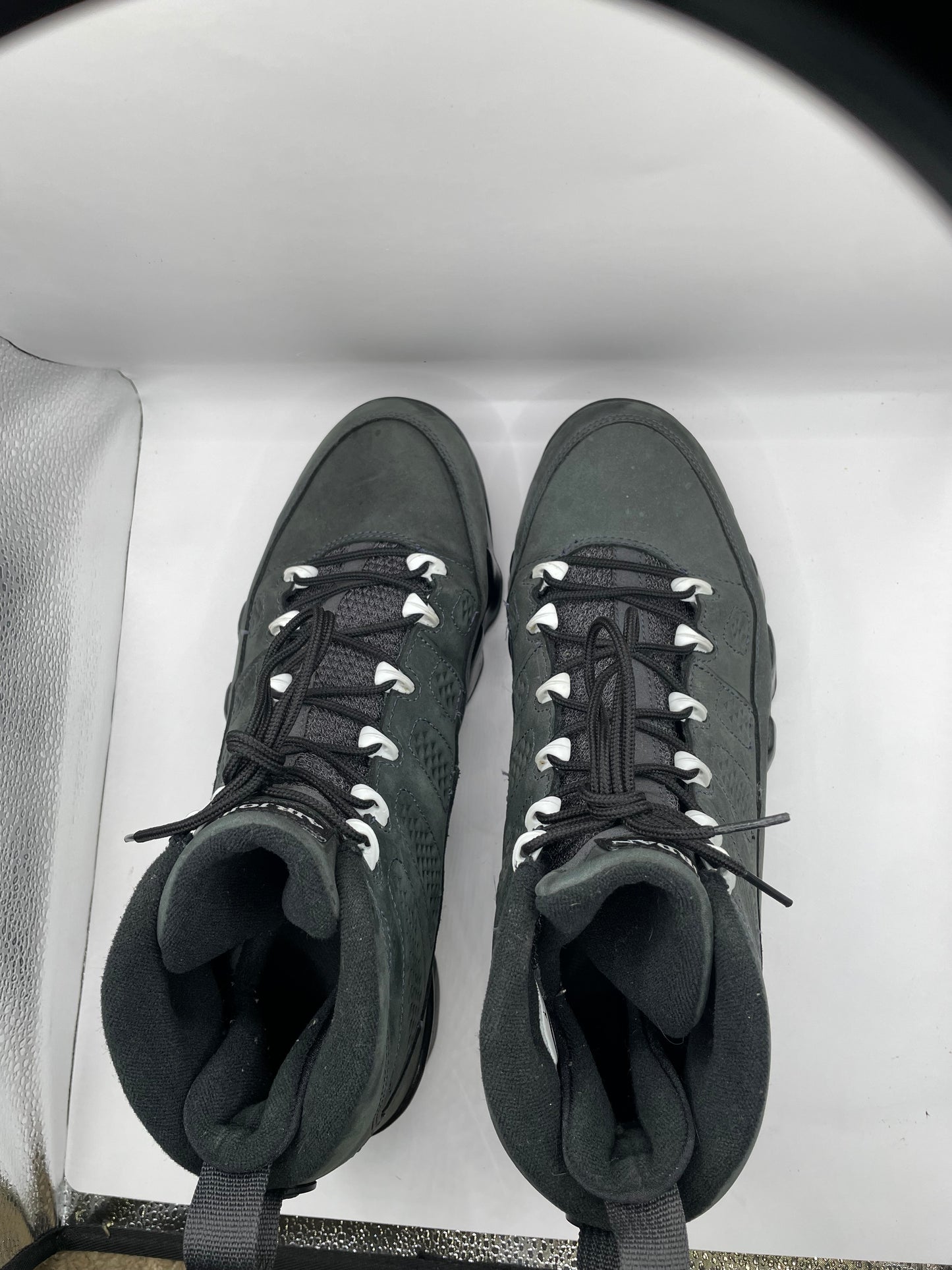 Jordan 9 “Anthracite” sz 11