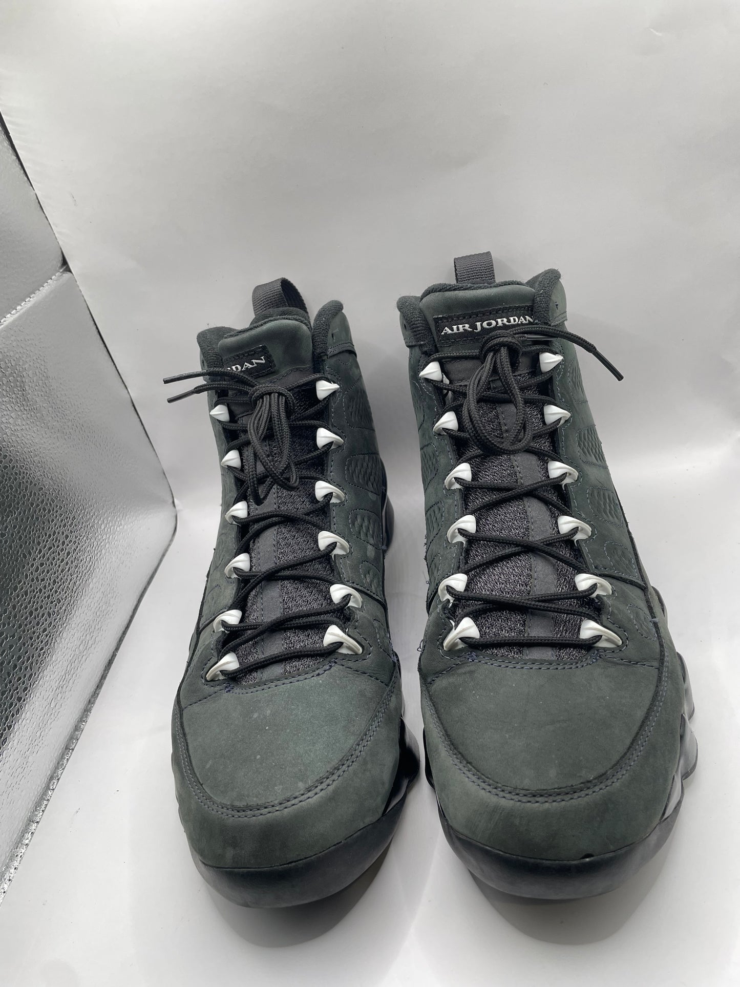 Jordan 9 “Anthracite” sz 11